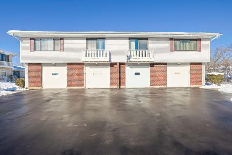 1304 Yarmouth Court Schaumburg IL 60193