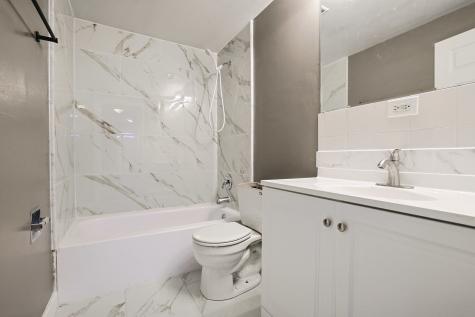 1304 Yarmouth Court Schaumburg IL 60193