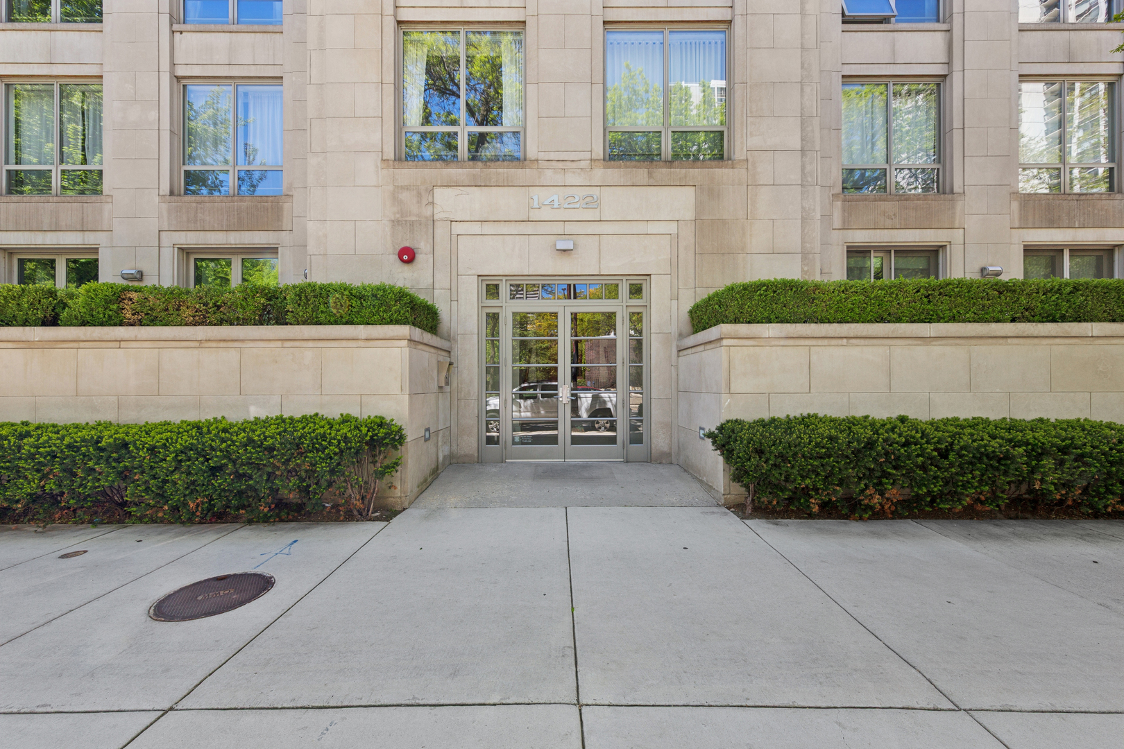 1422 North La Salle Drive Chicago IL 60610