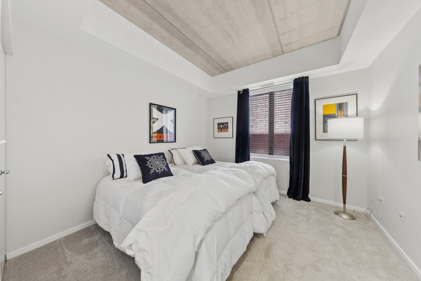 1422 North La Salle Drive Chicago IL 60610