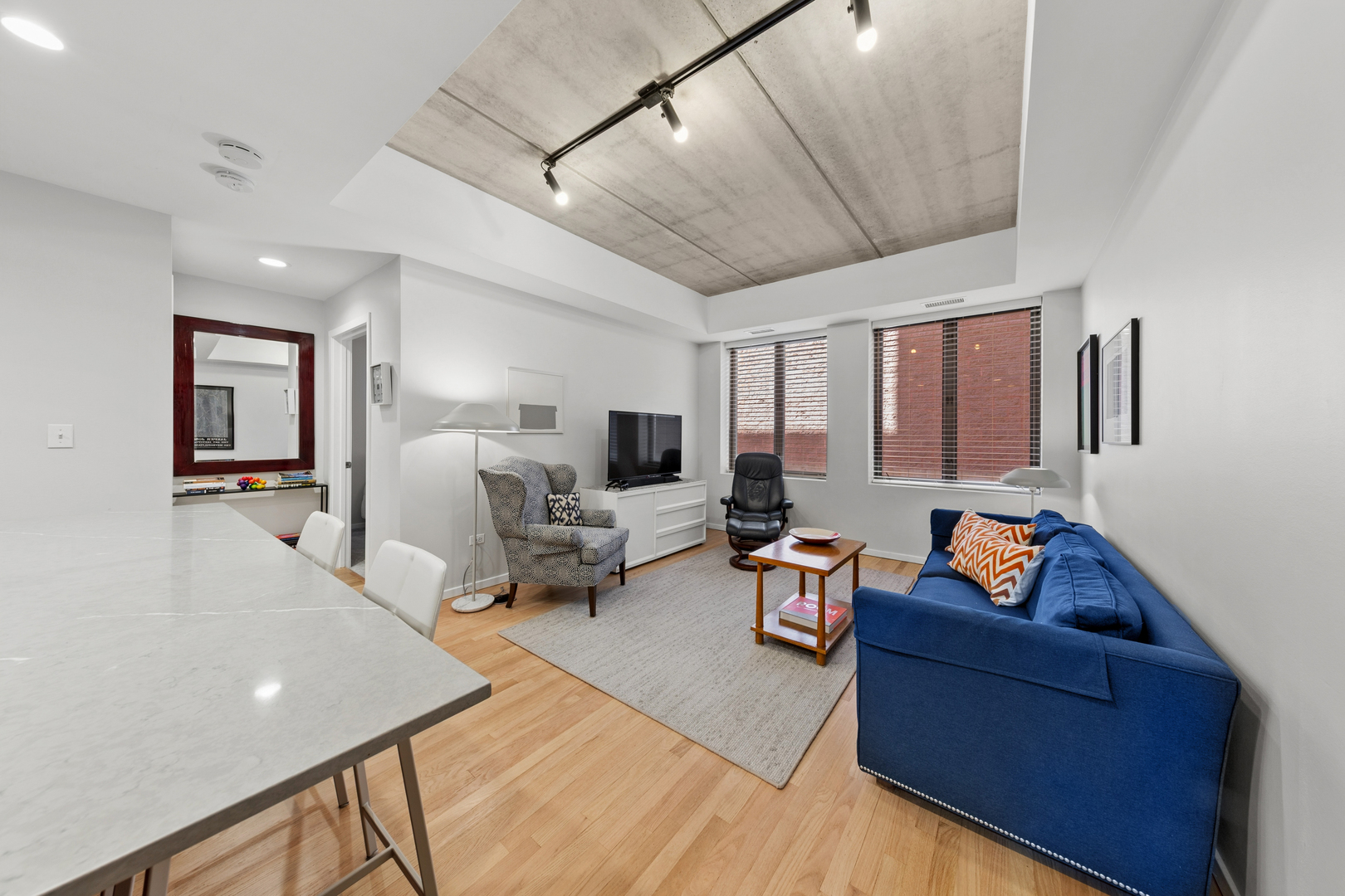 1422 North La Salle Drive Chicago IL 60610