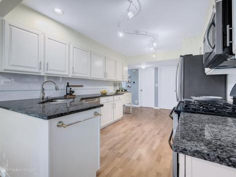 30W032 Laurel Court Warrenville IL 60555