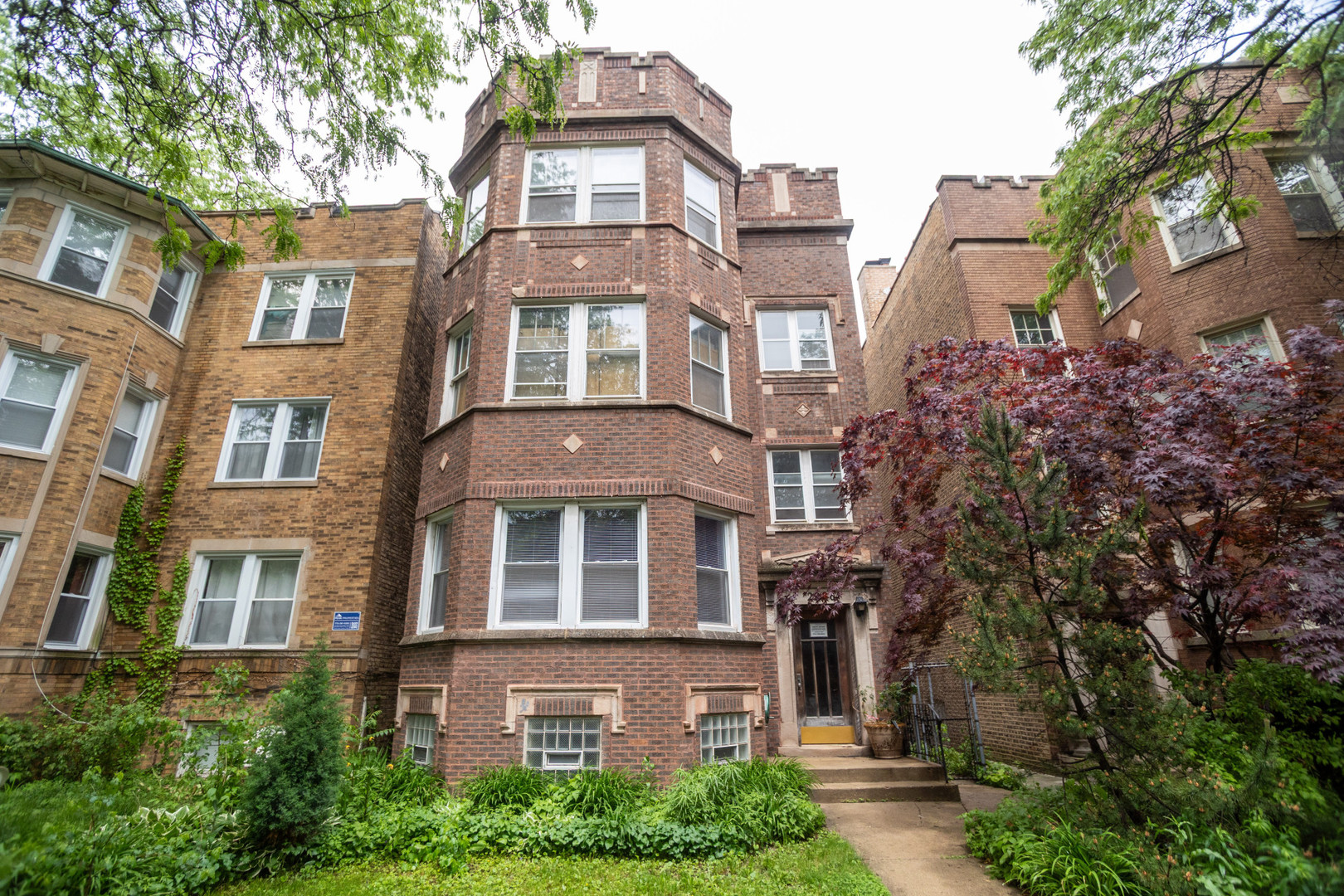 2226 West Arthur Avenue Chicago IL 60645