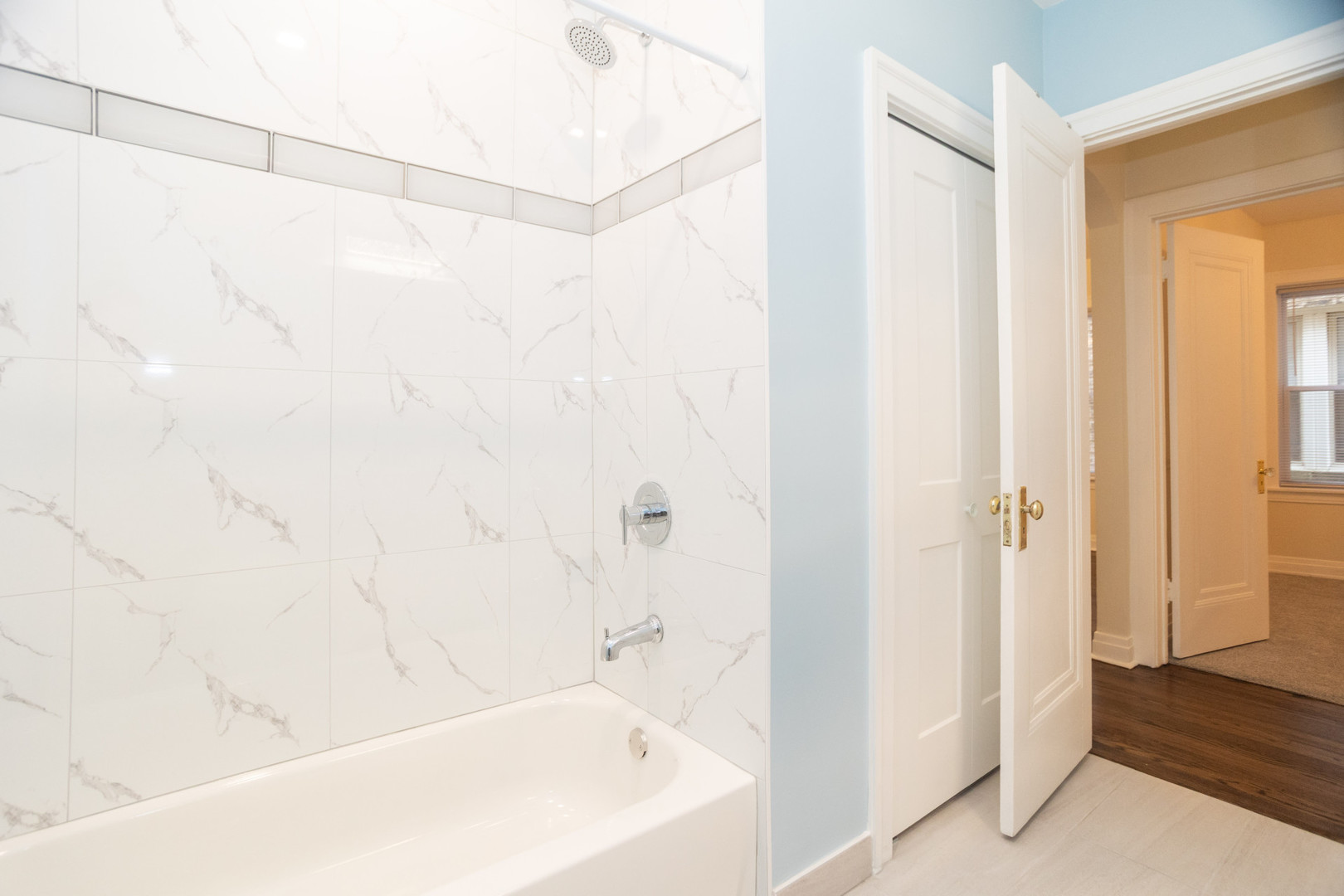 2226 West Arthur Avenue Chicago IL 60645