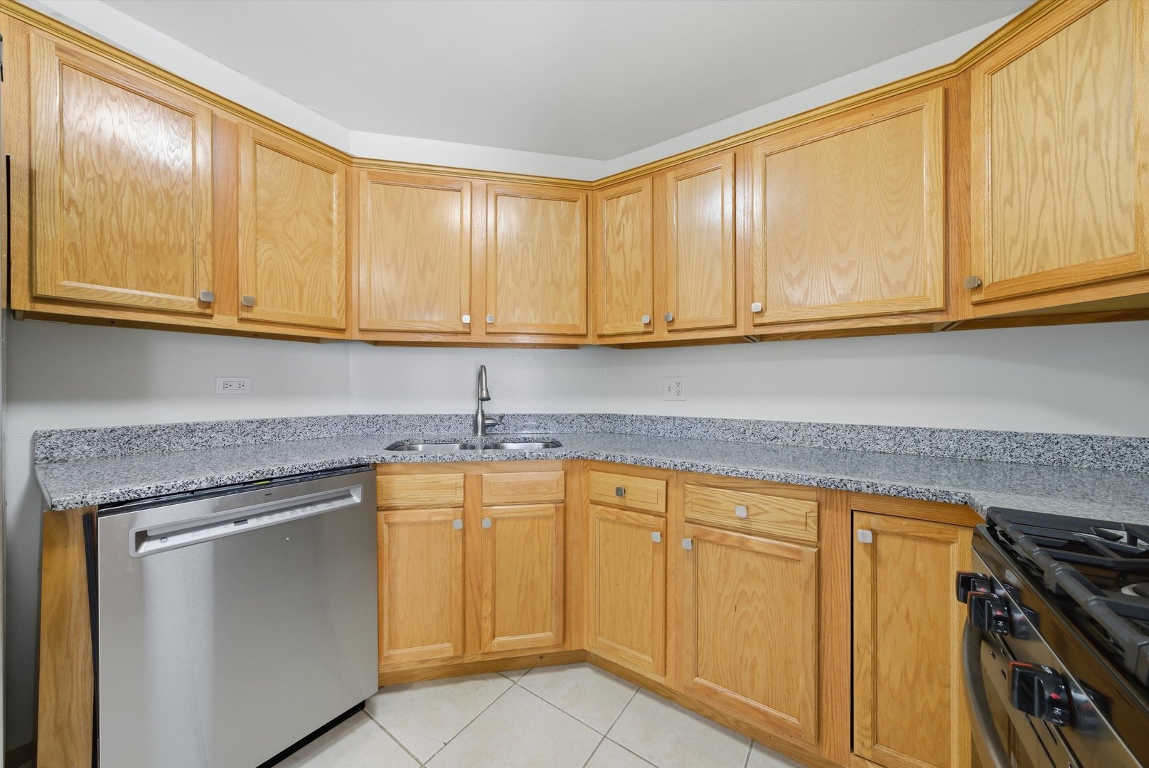 849 Colony Lake Drive Schaumburg IL 60194