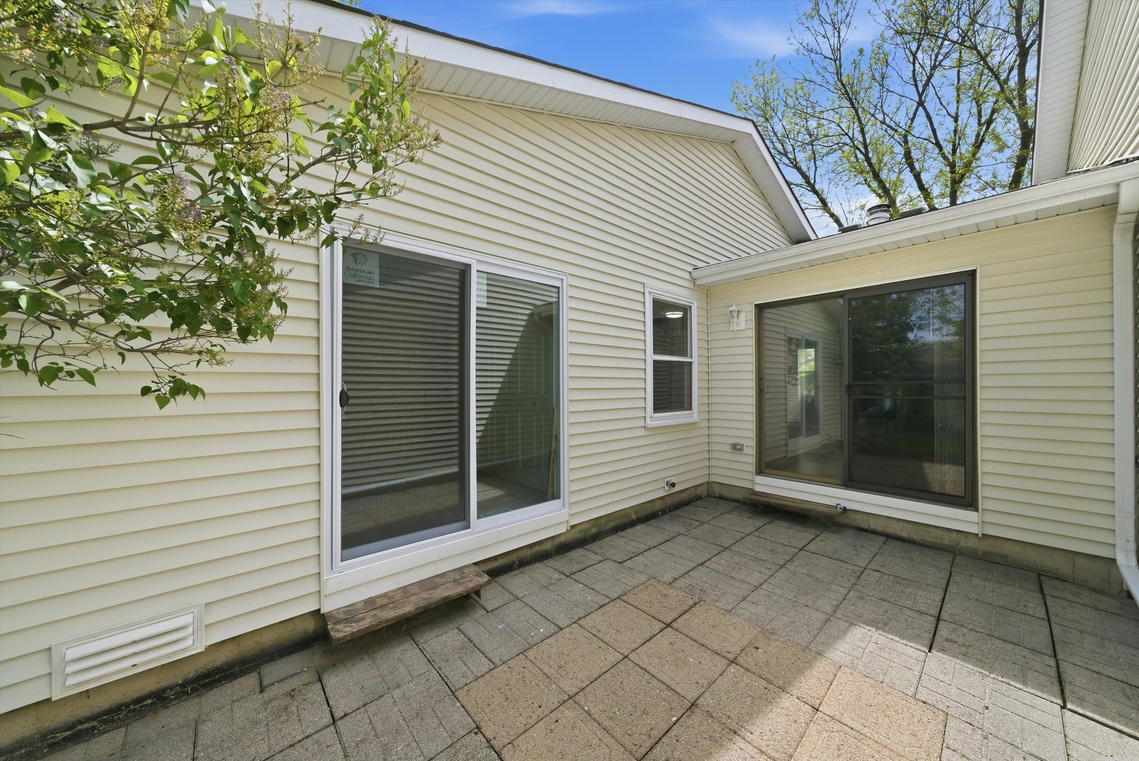 849 Colony Lake Drive Schaumburg IL 60194
