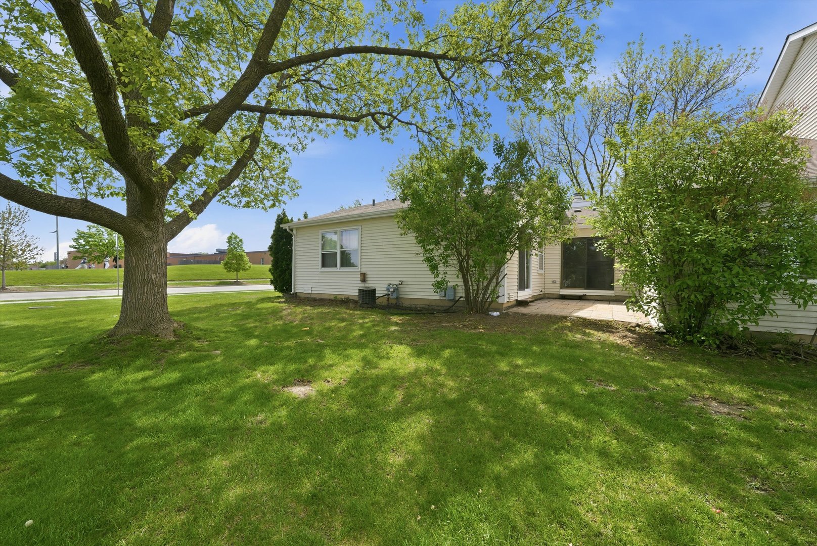 849 Colony Lake Drive Schaumburg IL 60194