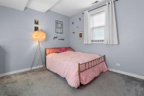 3222 West Beach Avenue Chicago IL 60651