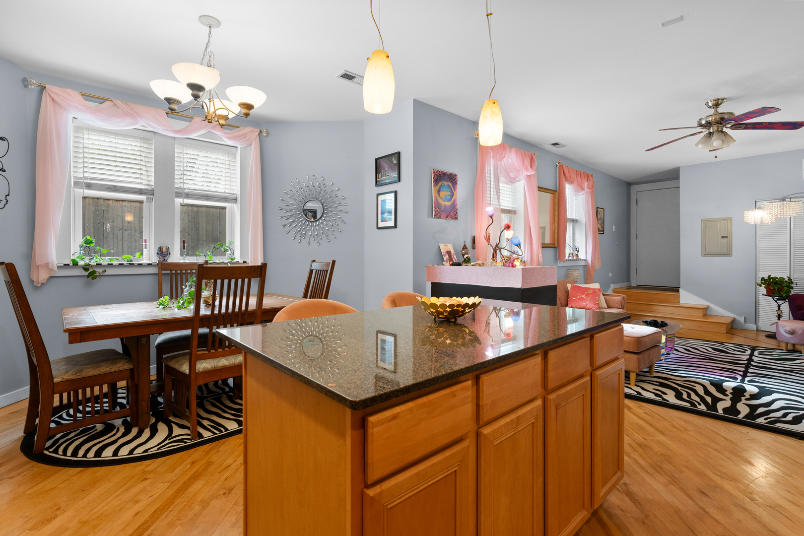 3222 West Beach Avenue Chicago IL 60651