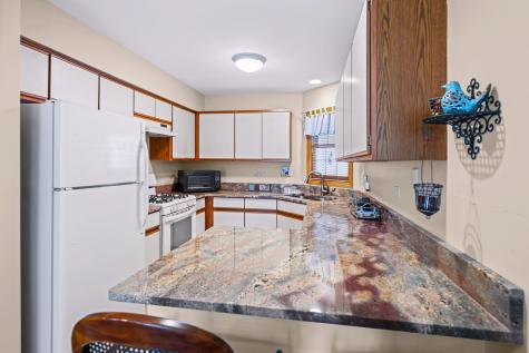 1984 North Stillwater Road Arlington Heights IL 60004