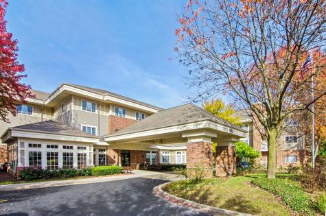 605 Barrington Avenue East Dundee IL 60118