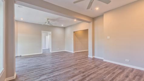 1327 East 52nd Street Chicago IL 60615