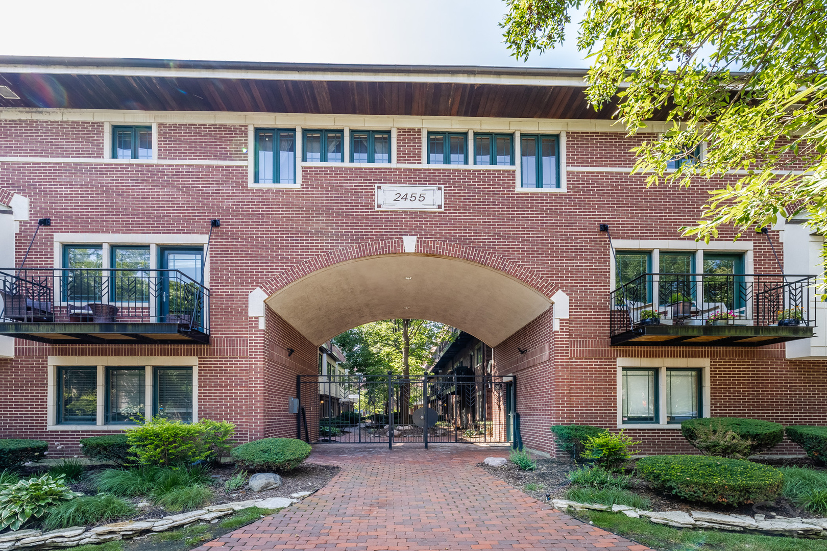 2455 West Ohio Street Chicago IL 60612