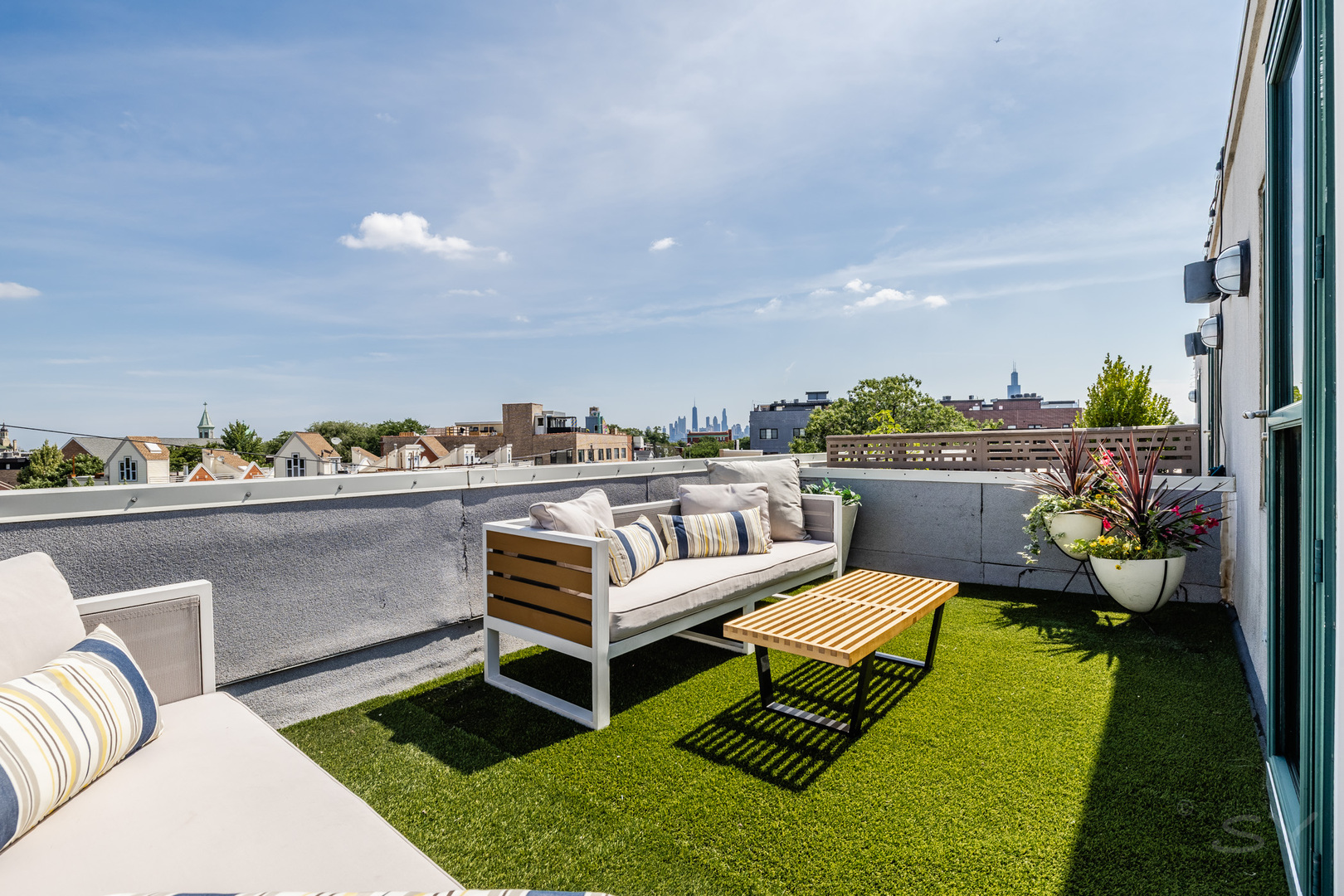 2455 West Ohio Street Chicago IL 60612