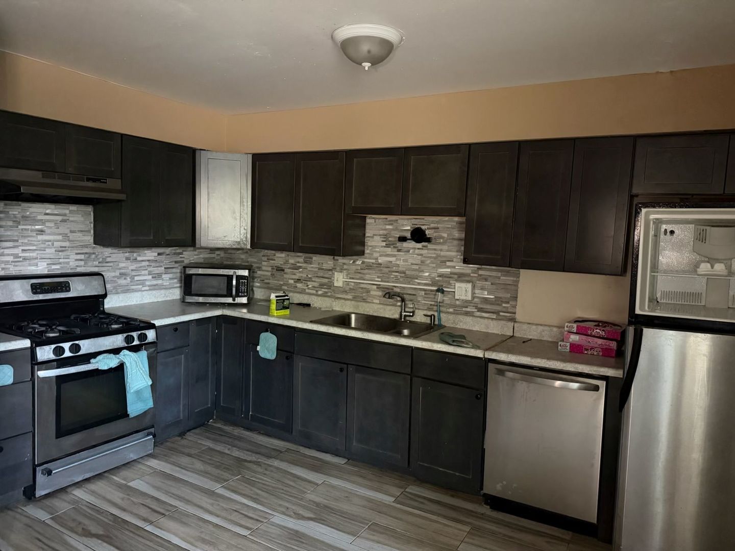 950 East 86th Street Chicago IL 60619