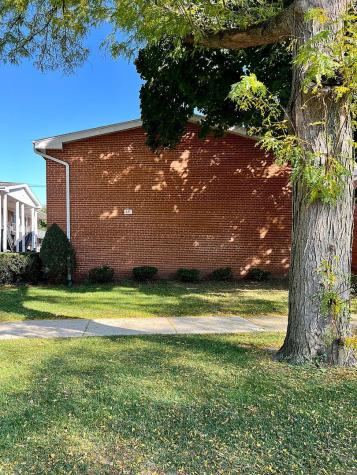 323 North Princeton Avenue Villa Park IL 60181