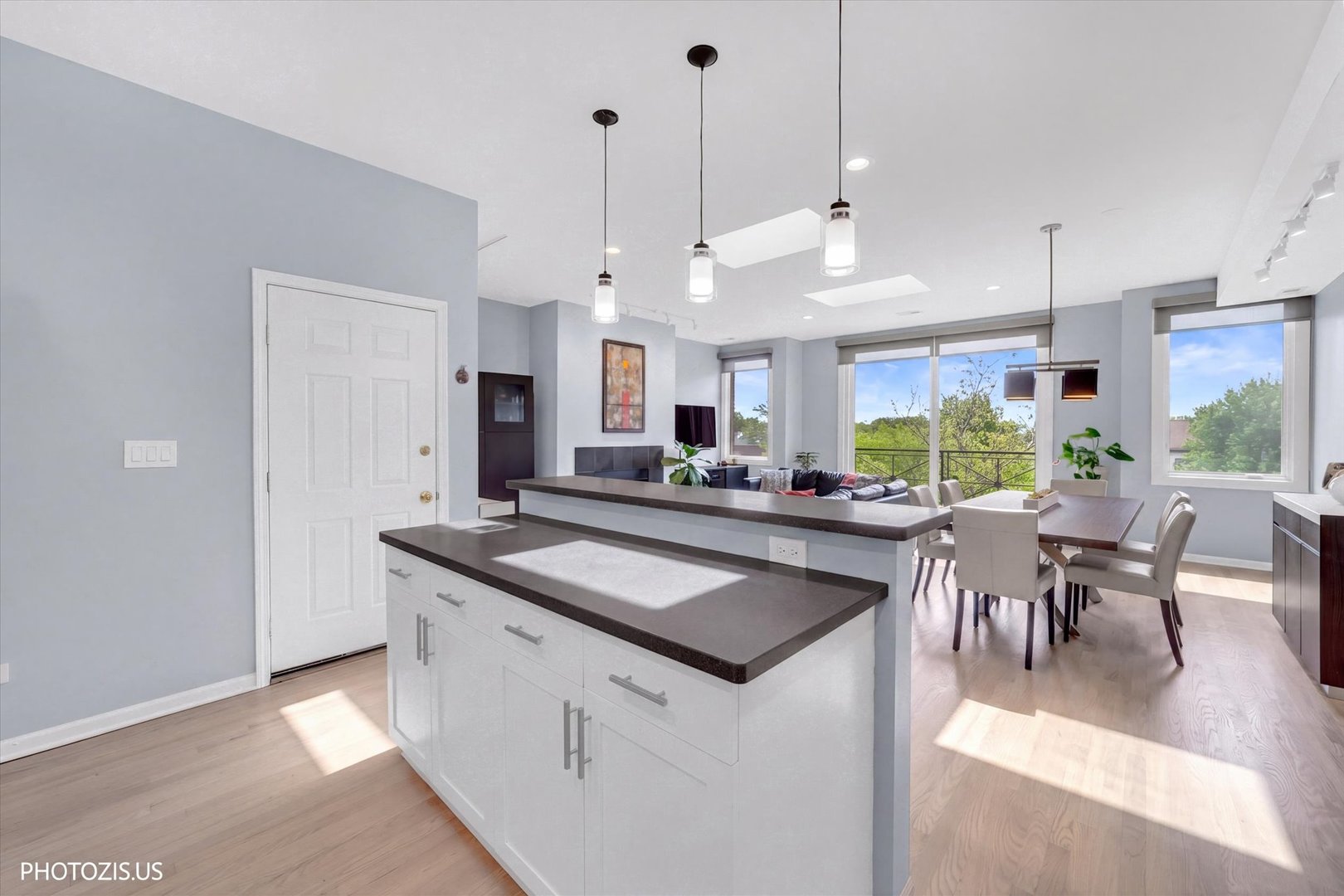 2919 North Southport Avenue Chicago IL 60657