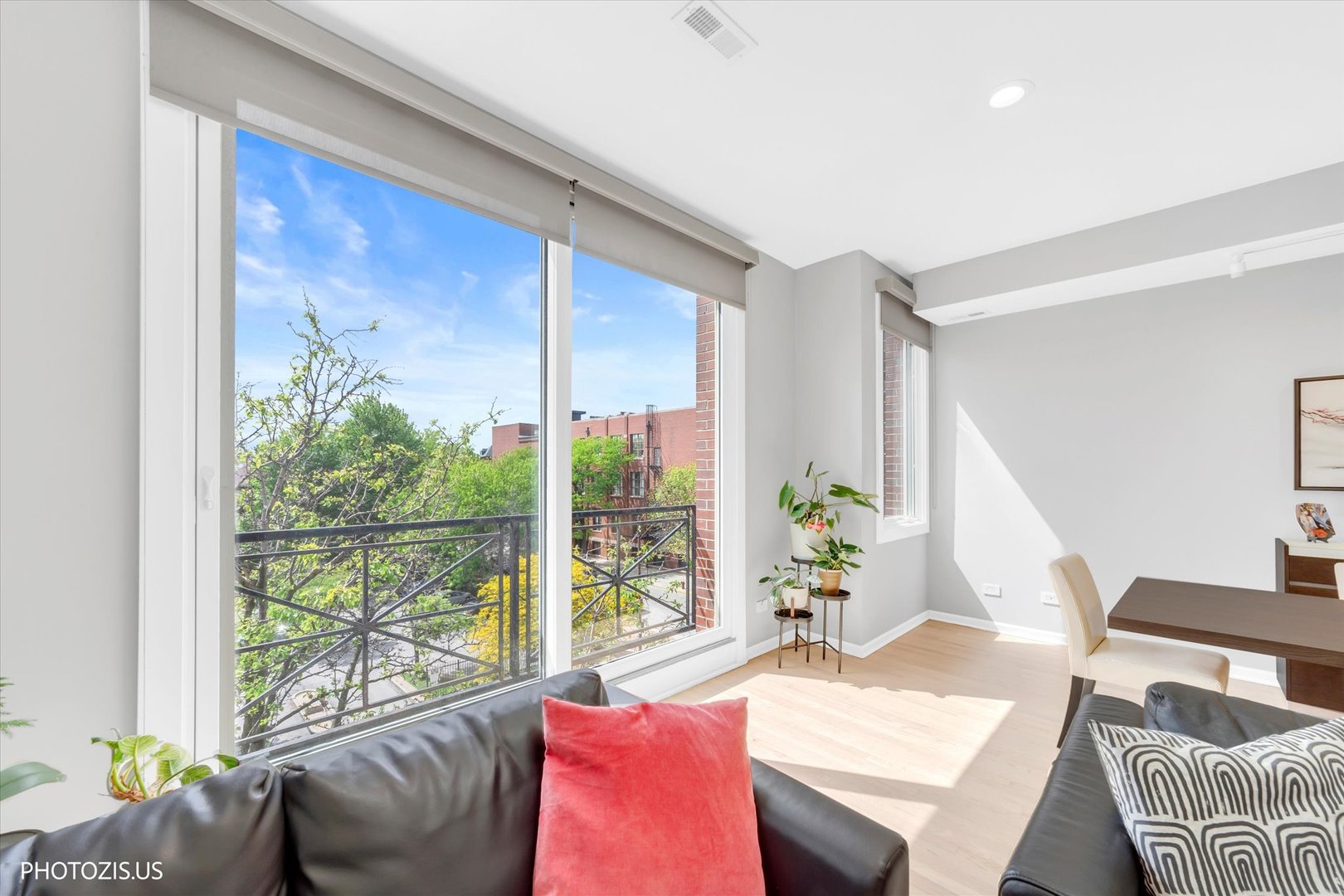 2919 North Southport Avenue Chicago IL 60657