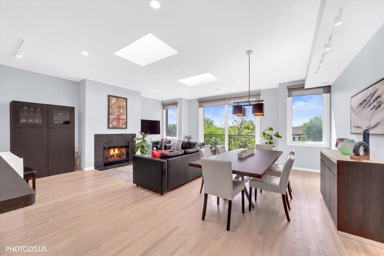 2919 North Southport Avenue Chicago IL 60657