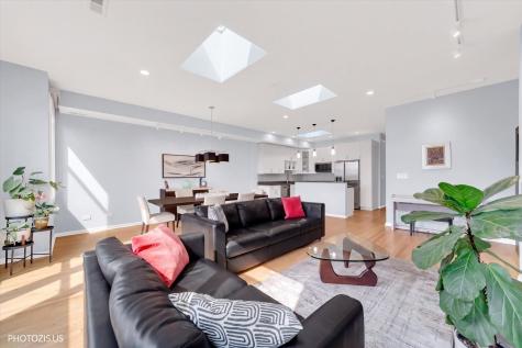 2919 North Southport Avenue Chicago IL 60657