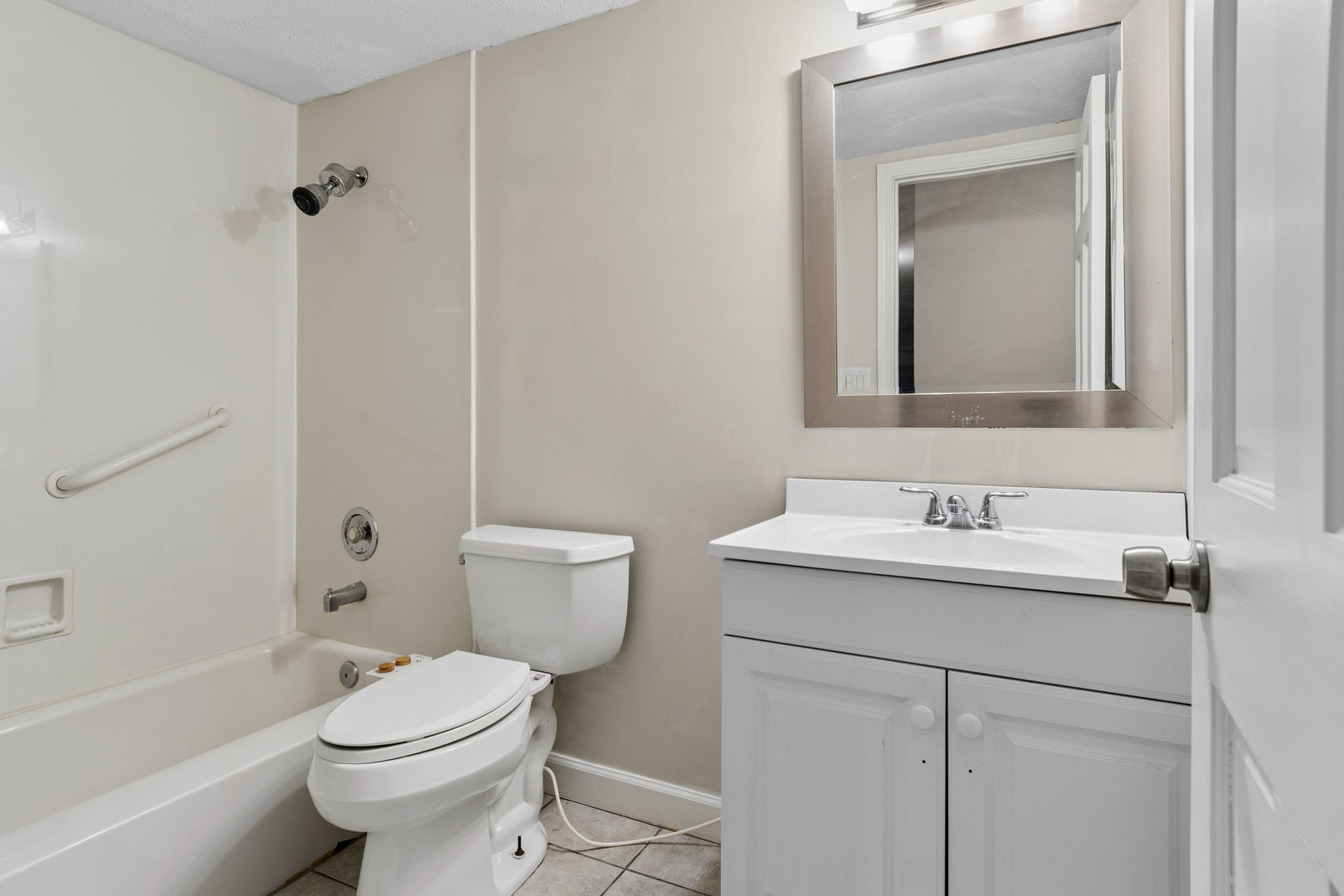460 Raintree Court Glen Ellyn IL 60137