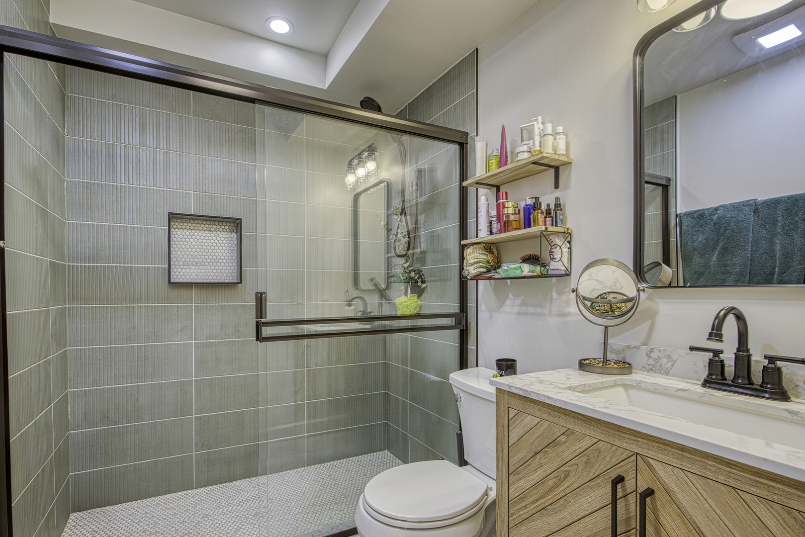 5232 North Campbell Avenue Chicago IL 60625