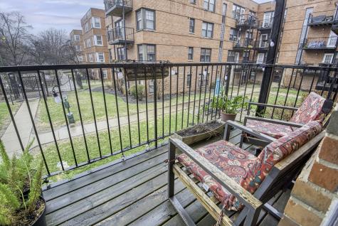 5232 North Campbell Avenue Chicago IL 60625