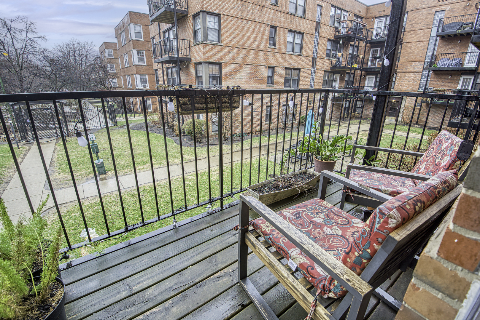 5232 North Campbell Avenue Chicago IL 60625