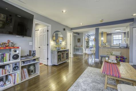 5232 North Campbell Avenue Chicago IL 60625