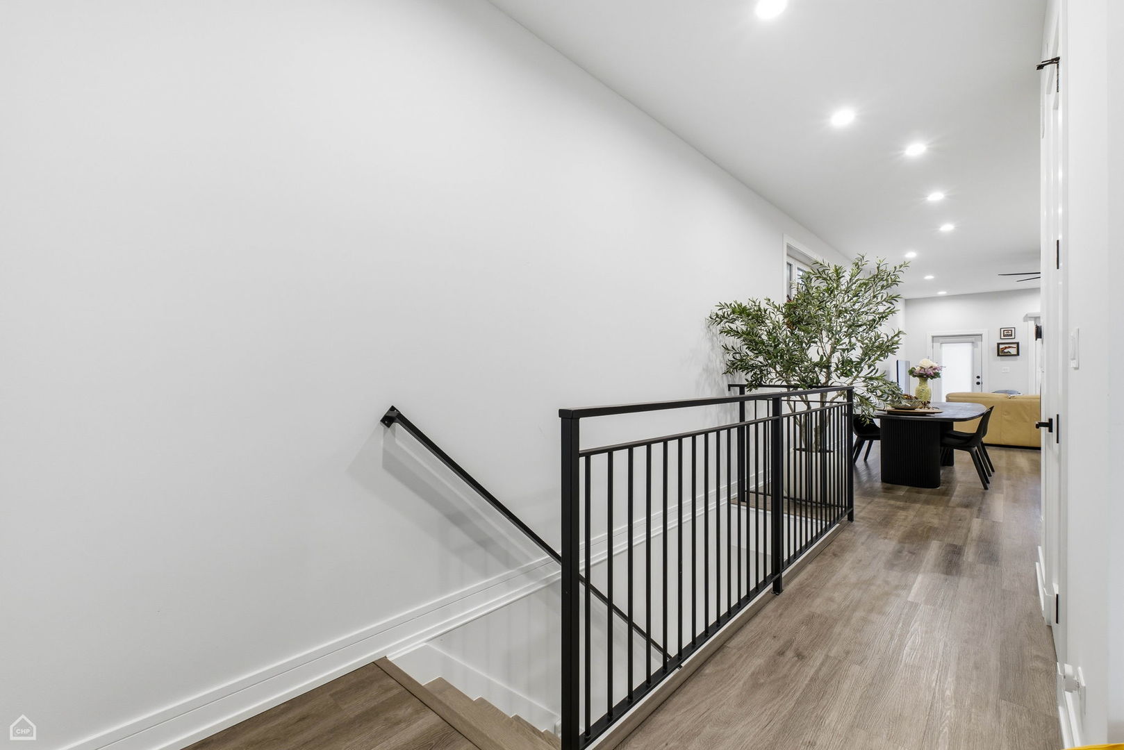 327 South Leavitt Street Chicago IL 60612