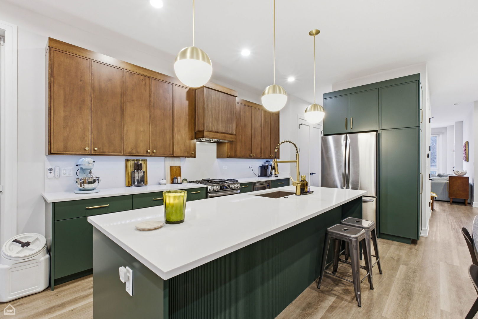 327 South Leavitt Street Chicago IL 60612