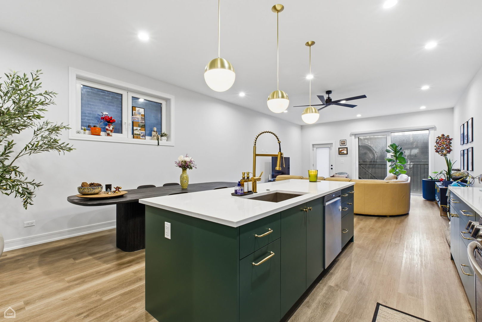 327 South Leavitt Street Chicago IL 60612