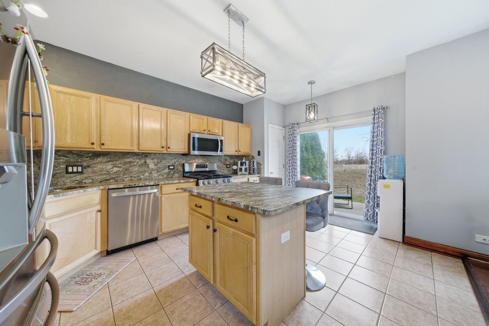2021 Cypress Court Glendale Heights IL 60139