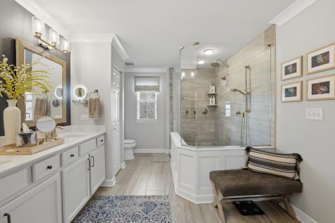 22W408 Autumn Blaze Drive Glen Ellyn IL 60137
