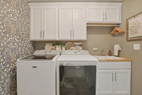22W408 Autumn Blaze Drive Glen Ellyn IL 60137