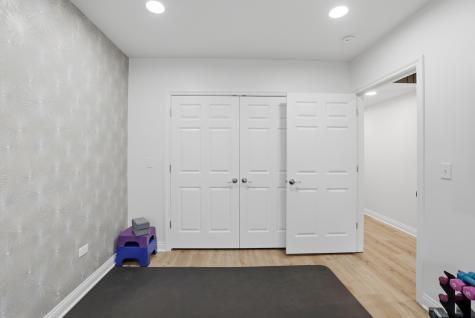 22W408 Autumn Blaze Drive Glen Ellyn IL 60137