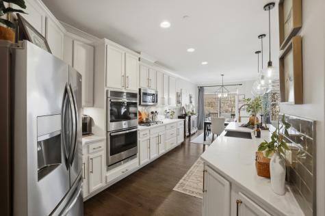 22W408 Autumn Blaze Drive Glen Ellyn IL 60137