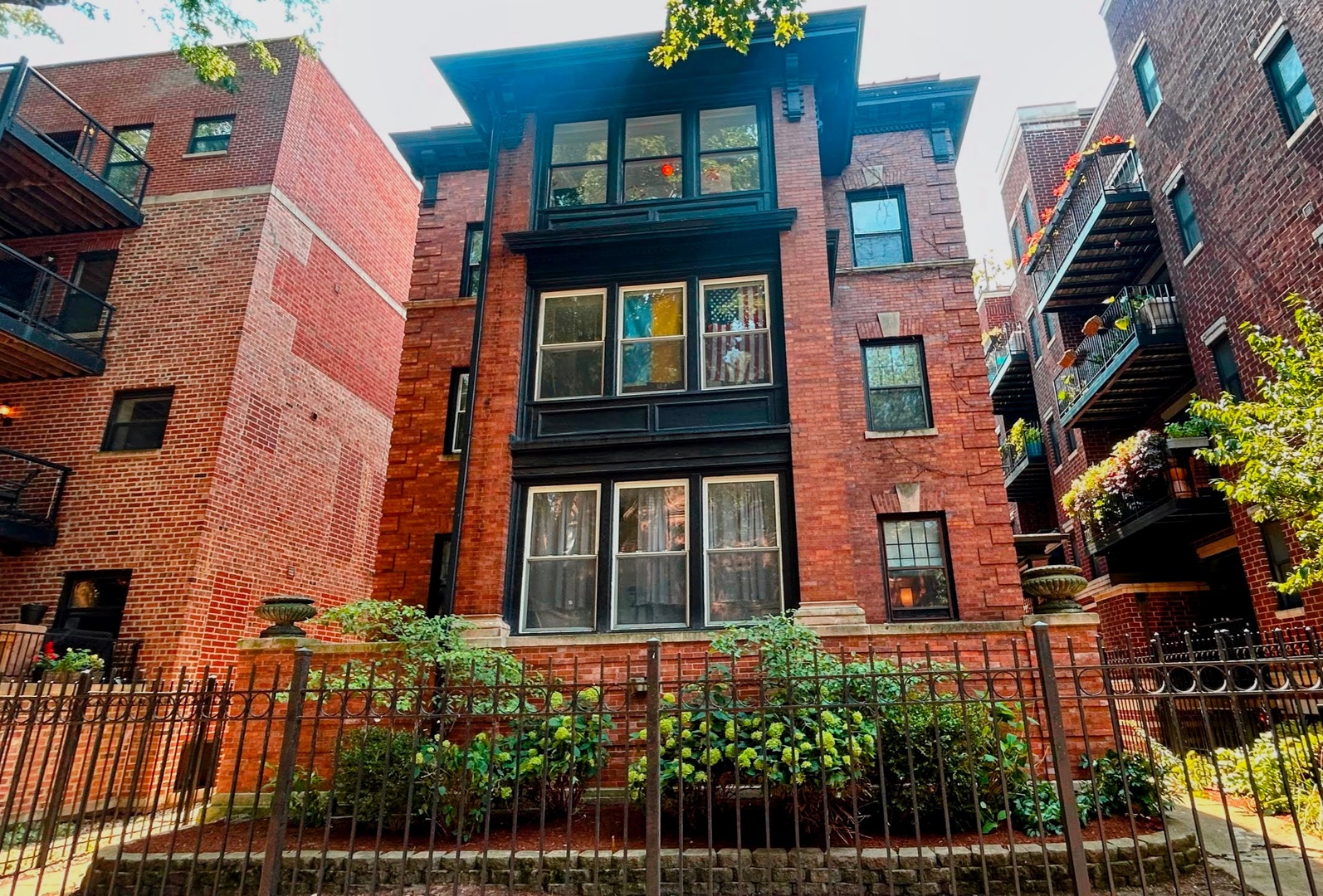 921 West Agatite Avenue Chicago IL 60640