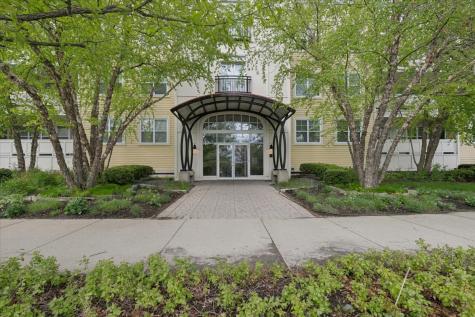 977 Harris Road Grayslake IL 60030