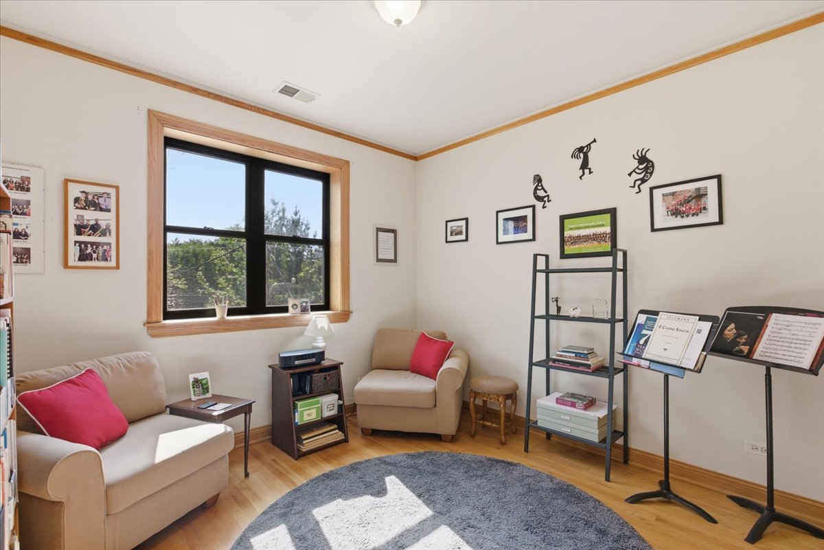 5311 South Woodlawn Avenue Chicago IL 60615
