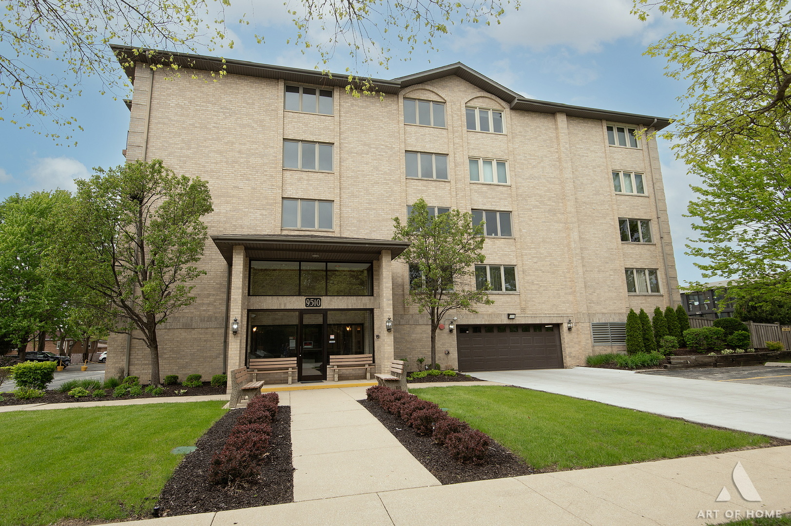 9510 South Kolmar Avenue Oak Lawn IL 60453