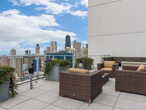 303 West Ohio Street Chicago IL 60654