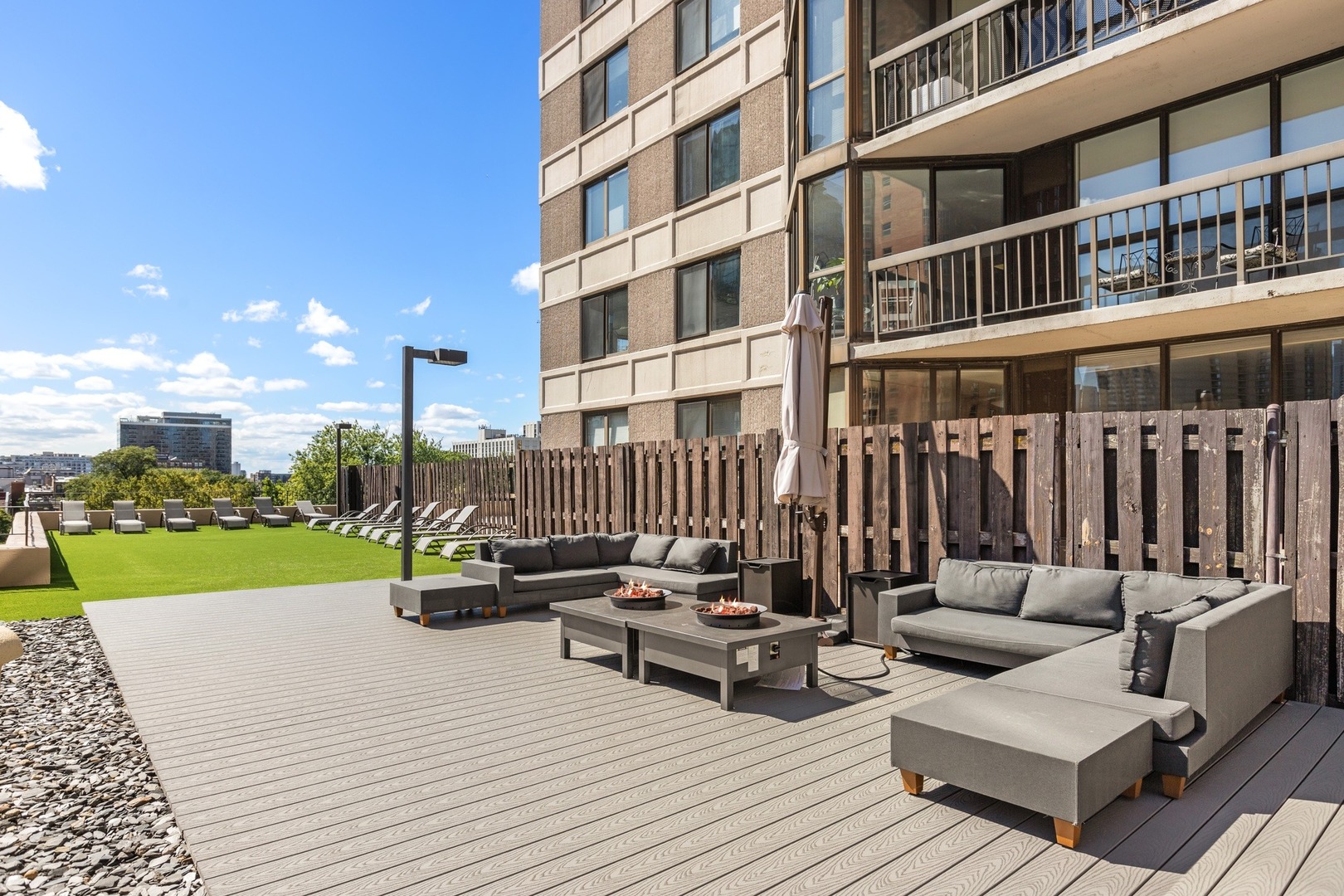 33 West Delaware Place Chicago IL 60610