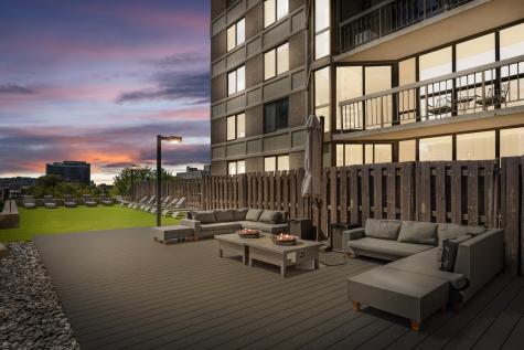 33 West Delaware Place Chicago IL 60610