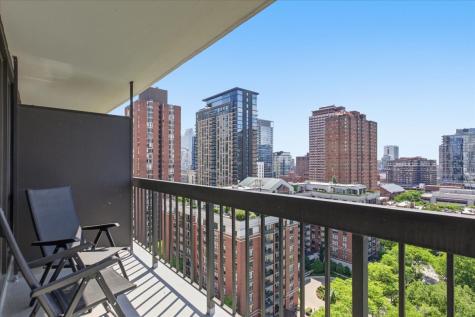 33 West Delaware Place Chicago IL 60610