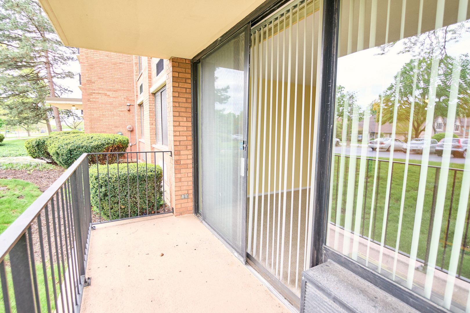 2000 Saint Regis Drive Lombard IL 60148