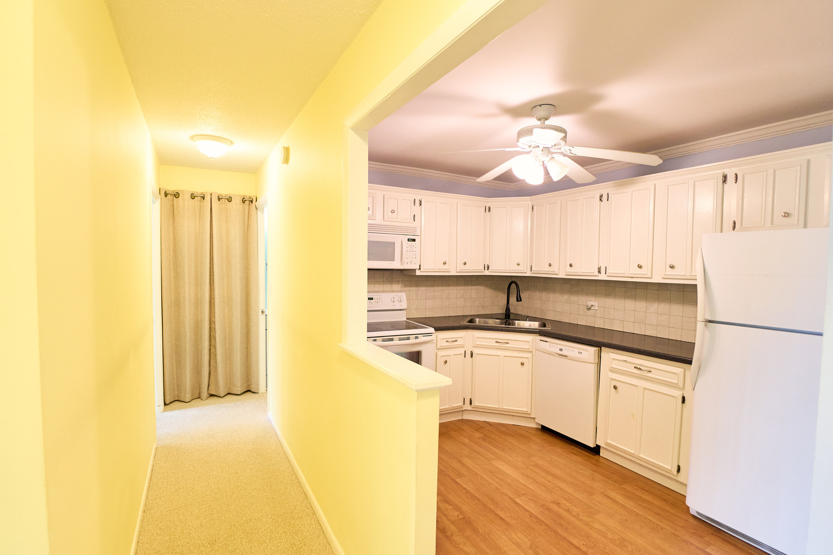 2000 Saint Regis Drive Lombard IL 60148