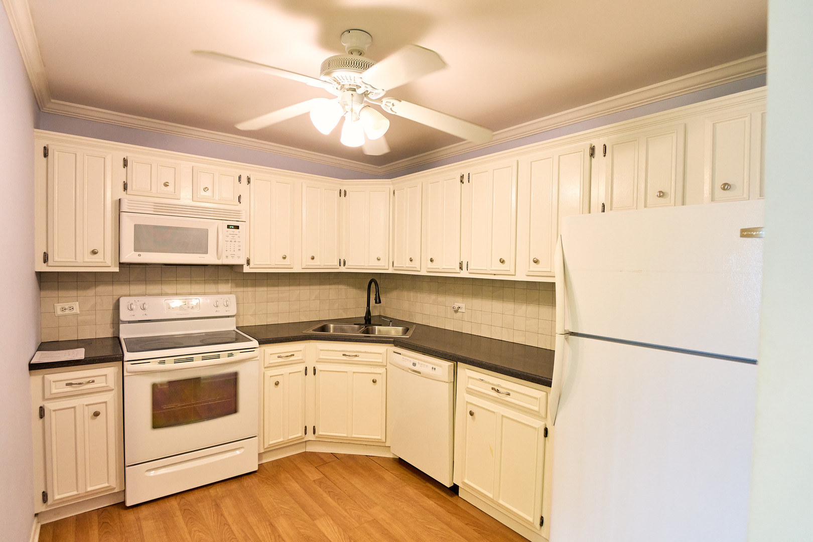 2000 Saint Regis Drive Lombard IL 60148