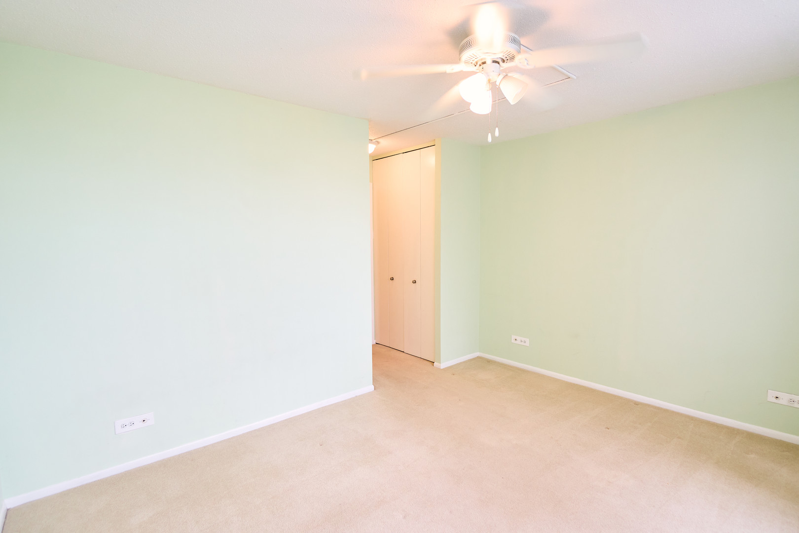 2000 Saint Regis Drive Lombard IL 60148