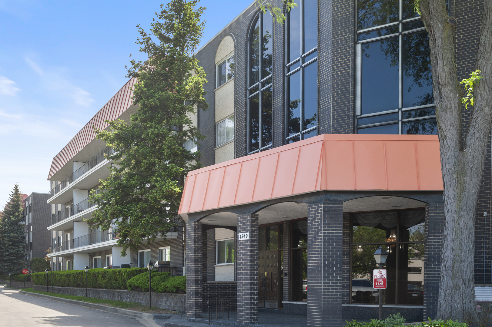4949 Golf Road Skokie IL 60077